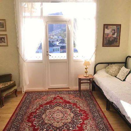 Holmen Villa *