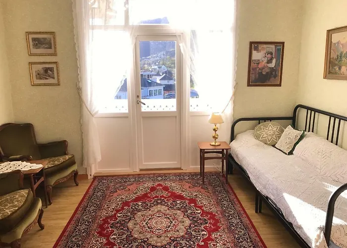 Holmen Villa *